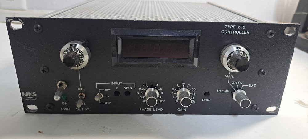 MKS Instruments Type 250 Pressure Flow Controller, Controller Type 250C-1-D