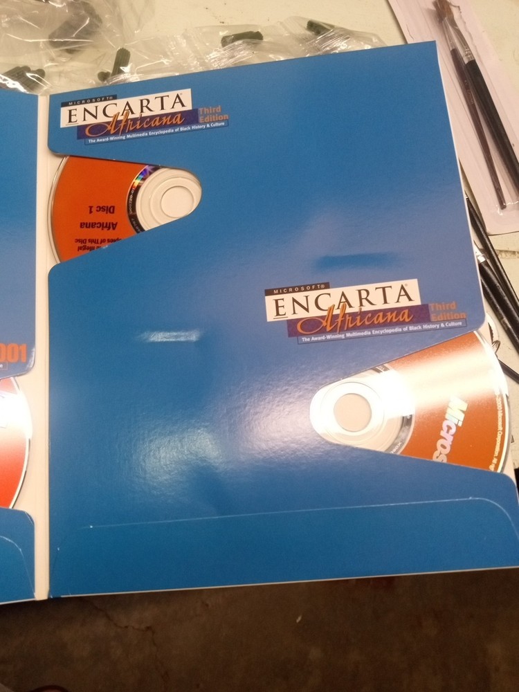 MICROSOFT - ENCARTA - Reference Suite 2001 - 7 CD Set