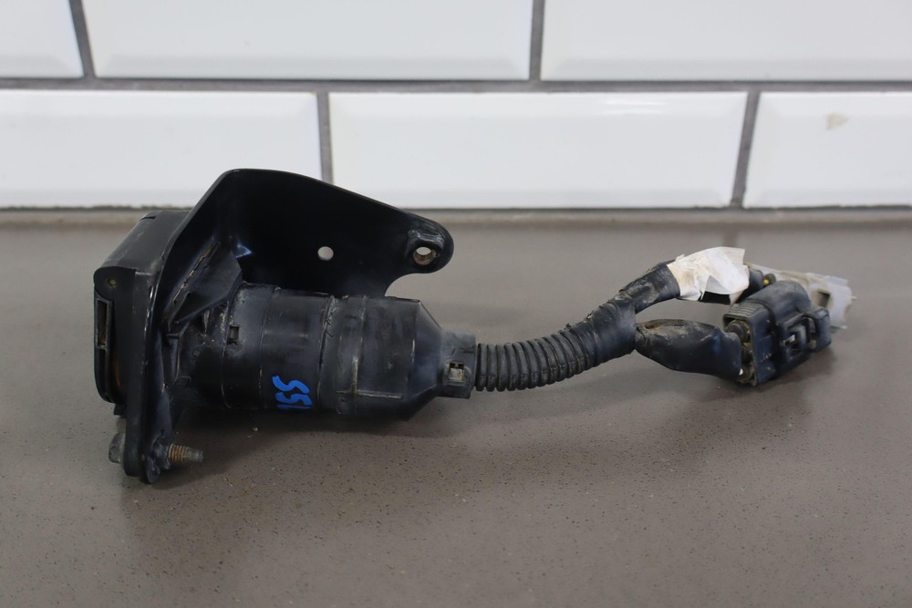 2005 Lexus GX470 Trailer Brake Control Module W/Rear Plug & Harness