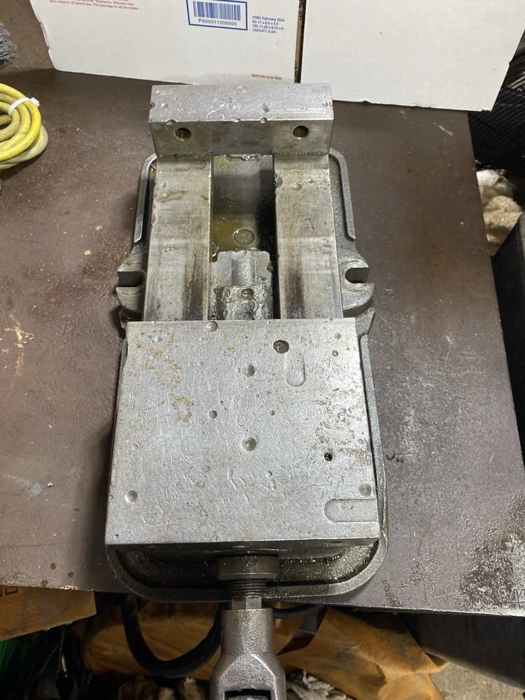 Kurt Machine Vise 6 “ With Handle ￼