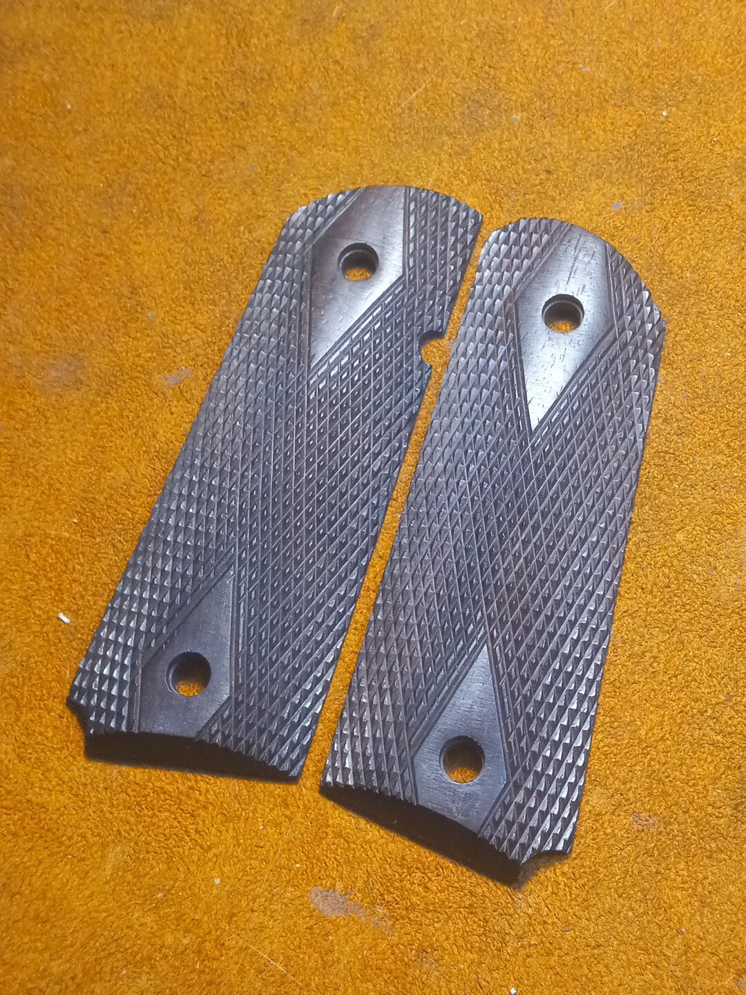 WWI WWII 1911 1911A1 Colt Grips Double Diamond Solid Walnut