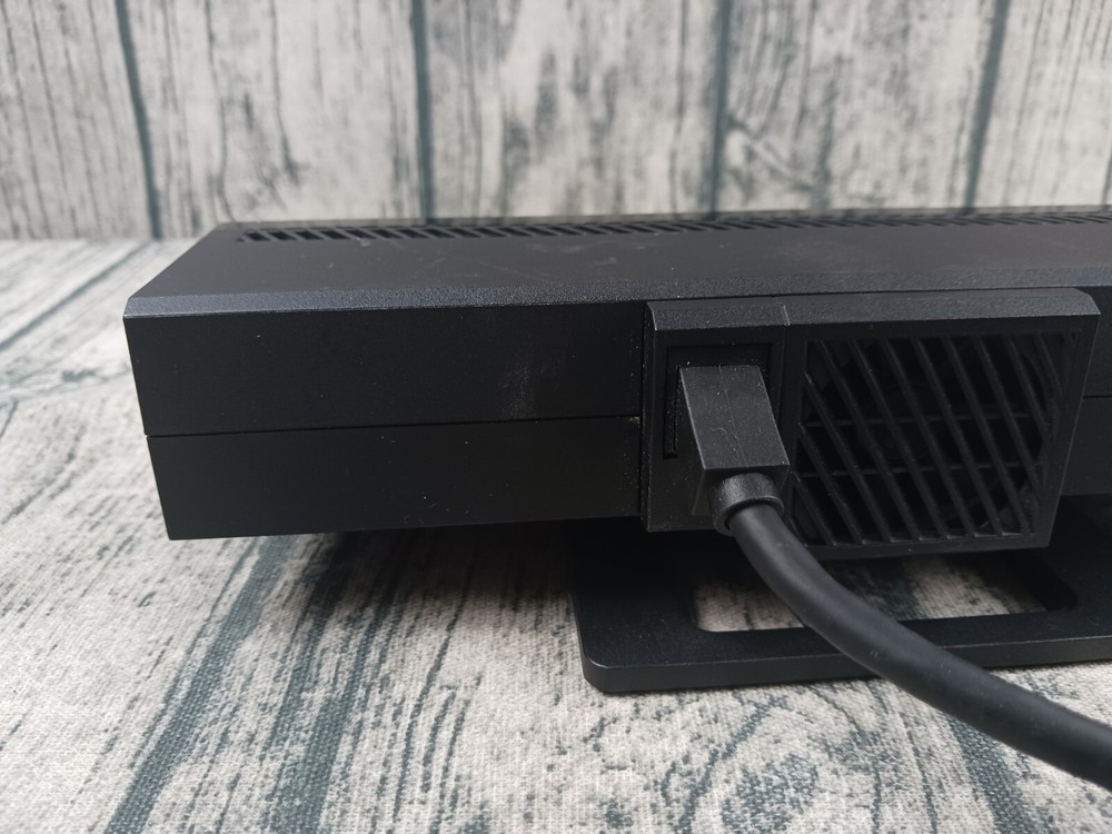 Microsoft Xbox One Kinect Camera Motion Sensor Bar Model 1520 OEM Genuine