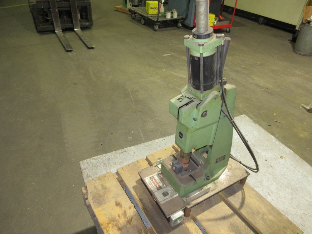 SCHMIDT PNEUMATIC TOGGLE PRESS TYPE 32 , 32-151-95 , #1