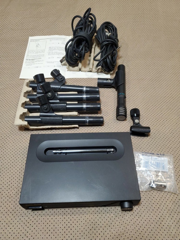 RadioShack 8- multi-channel professional wireless microphone receiver.