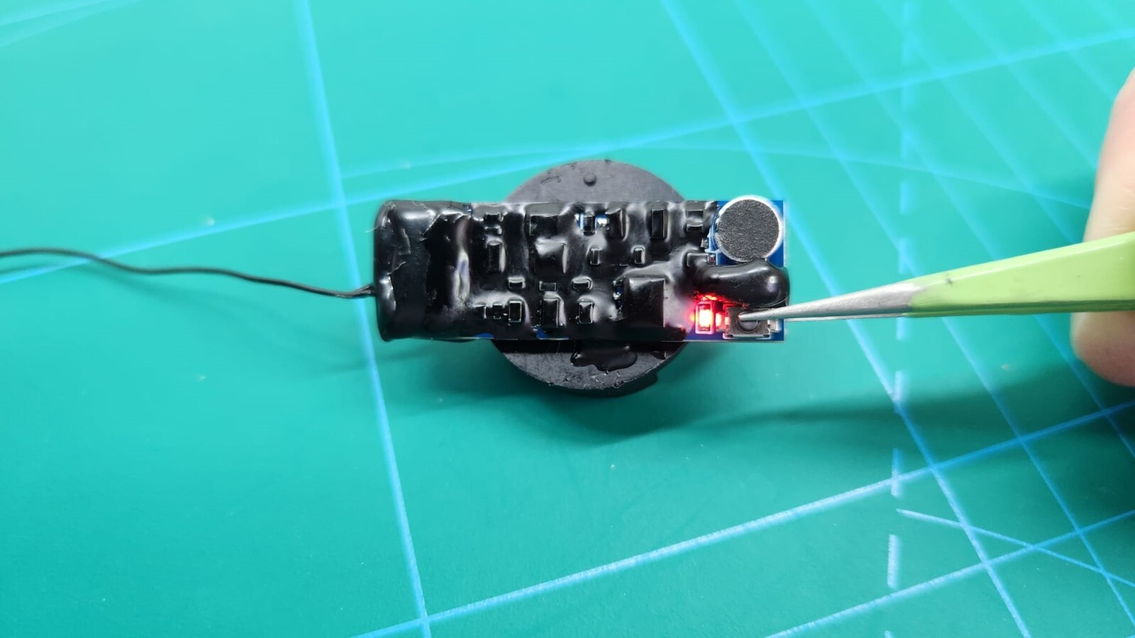 Spy Audio Rf Signal Bug , UHF mic. long distance UpTo 500meter MADE IN ISRAEL !