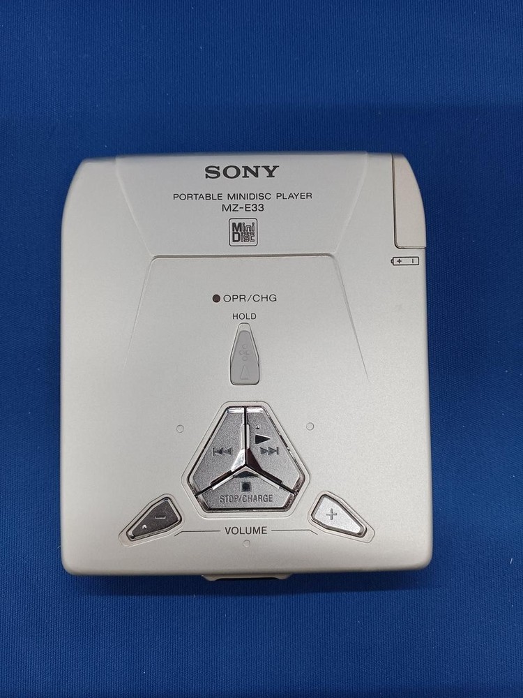 Sony MZ-E33 Portable MD Player Walkman w/Original Box