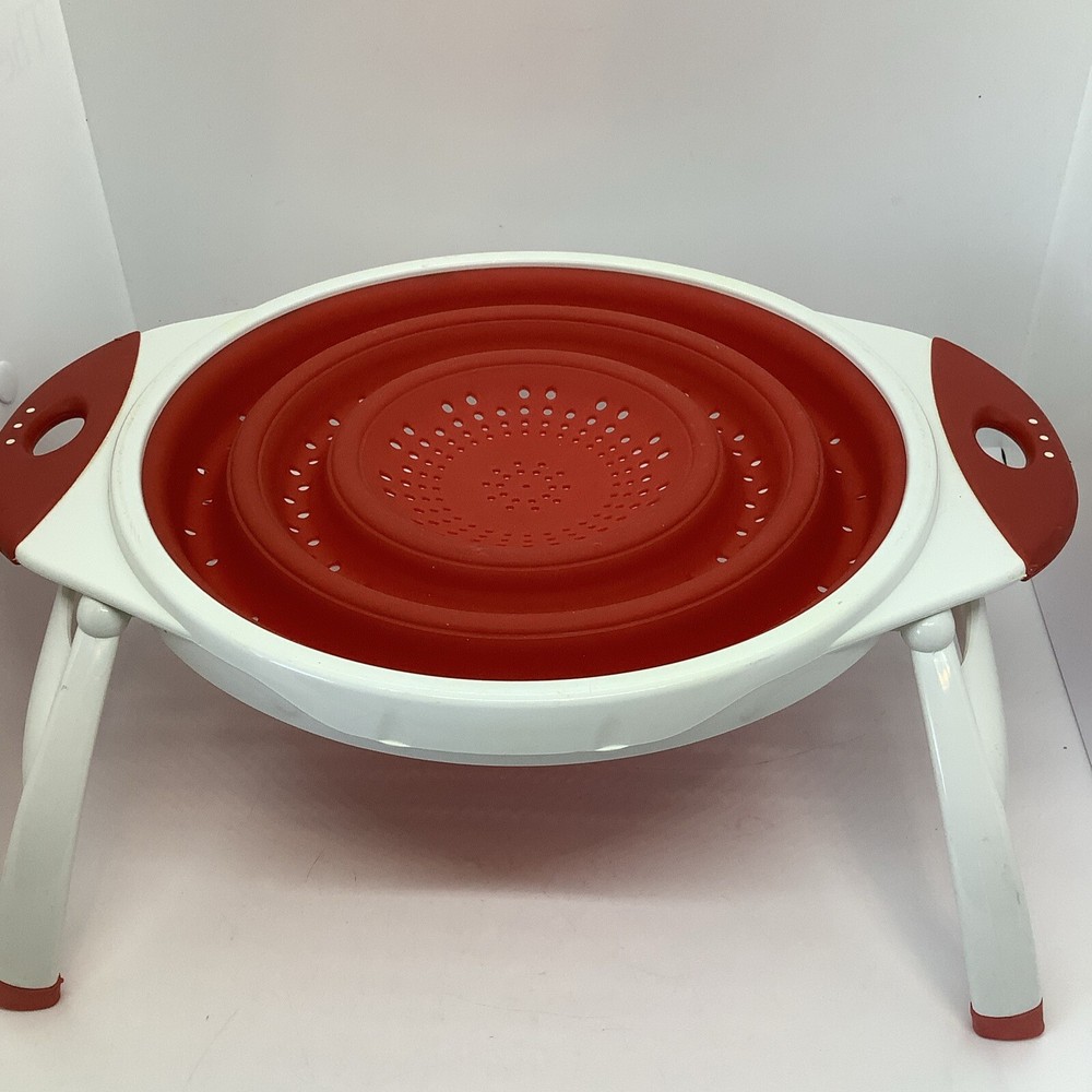 Martha Stewart Collapsible Colander