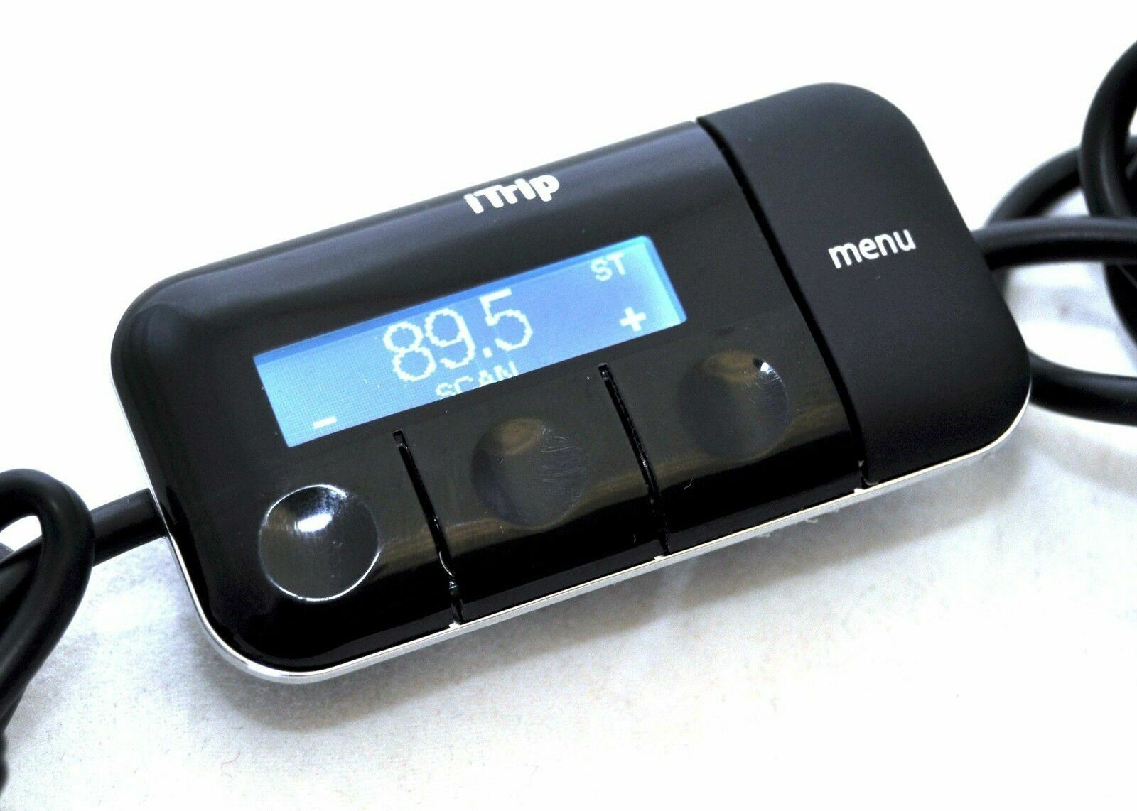 Griffin Technology iTrip FM Transmitter & Charger iPhone 4s/4/3GS iPod GA22042