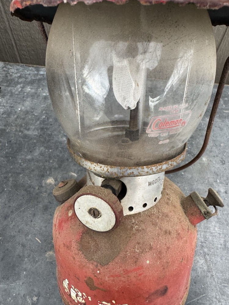 Coleman 200A lantern Very Rough As Is