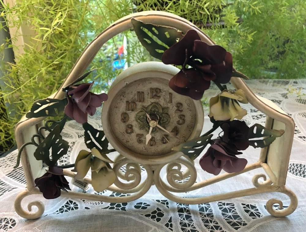 FIGI GRAPHICS  - CLOCK  - VINTAGE ROSE (WHITE)