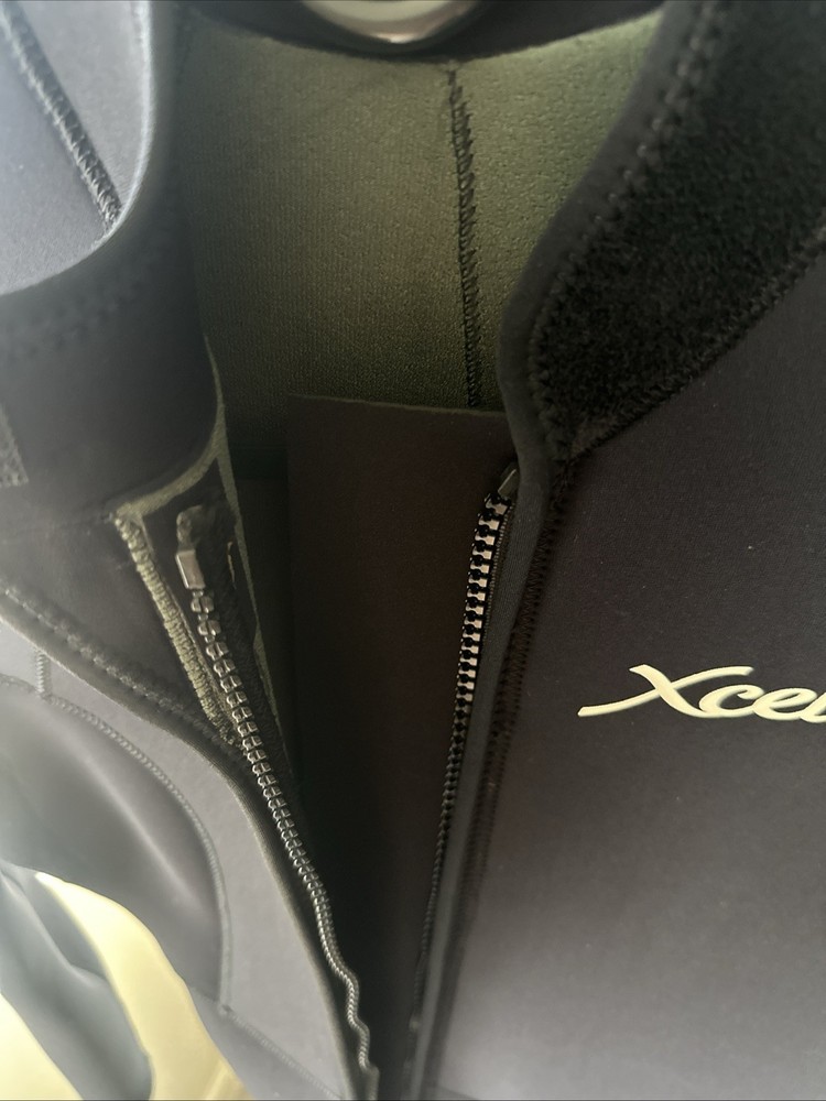 5/4mm Xcel Woman’s Size 8 Dive Suit