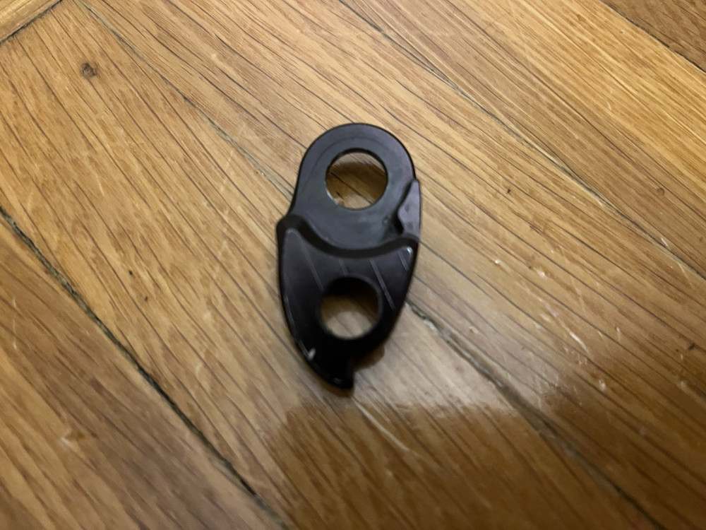 Wolf Tooth Roadlink - Missing bolt