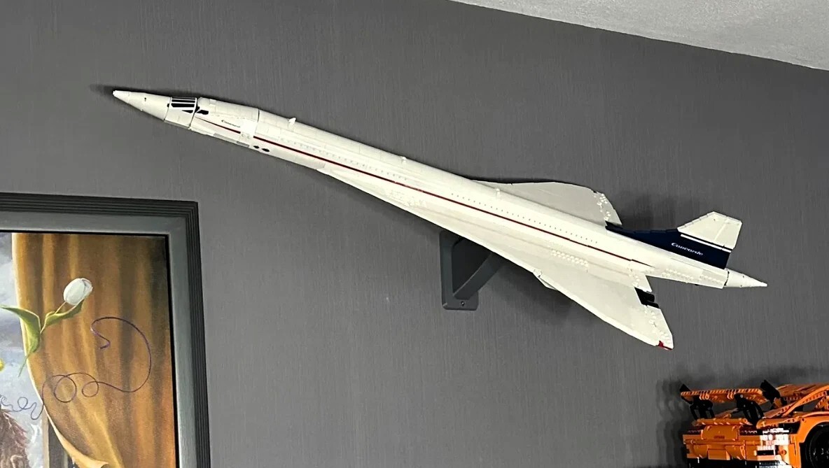 Angled Wall Mount Display for Lego Concorde 10318