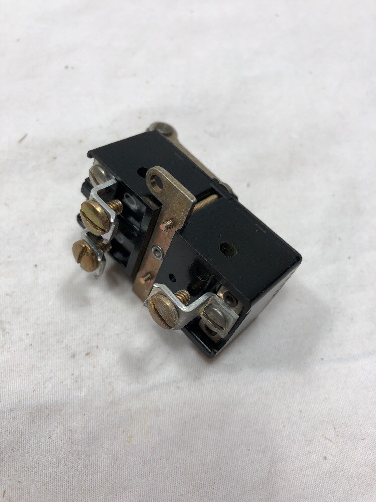 Allen Bradley 802 PASJ207 Rolling Lever