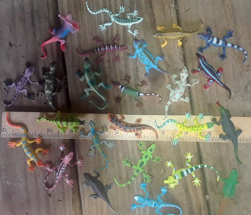 Miniature Lizards (24) - PVC