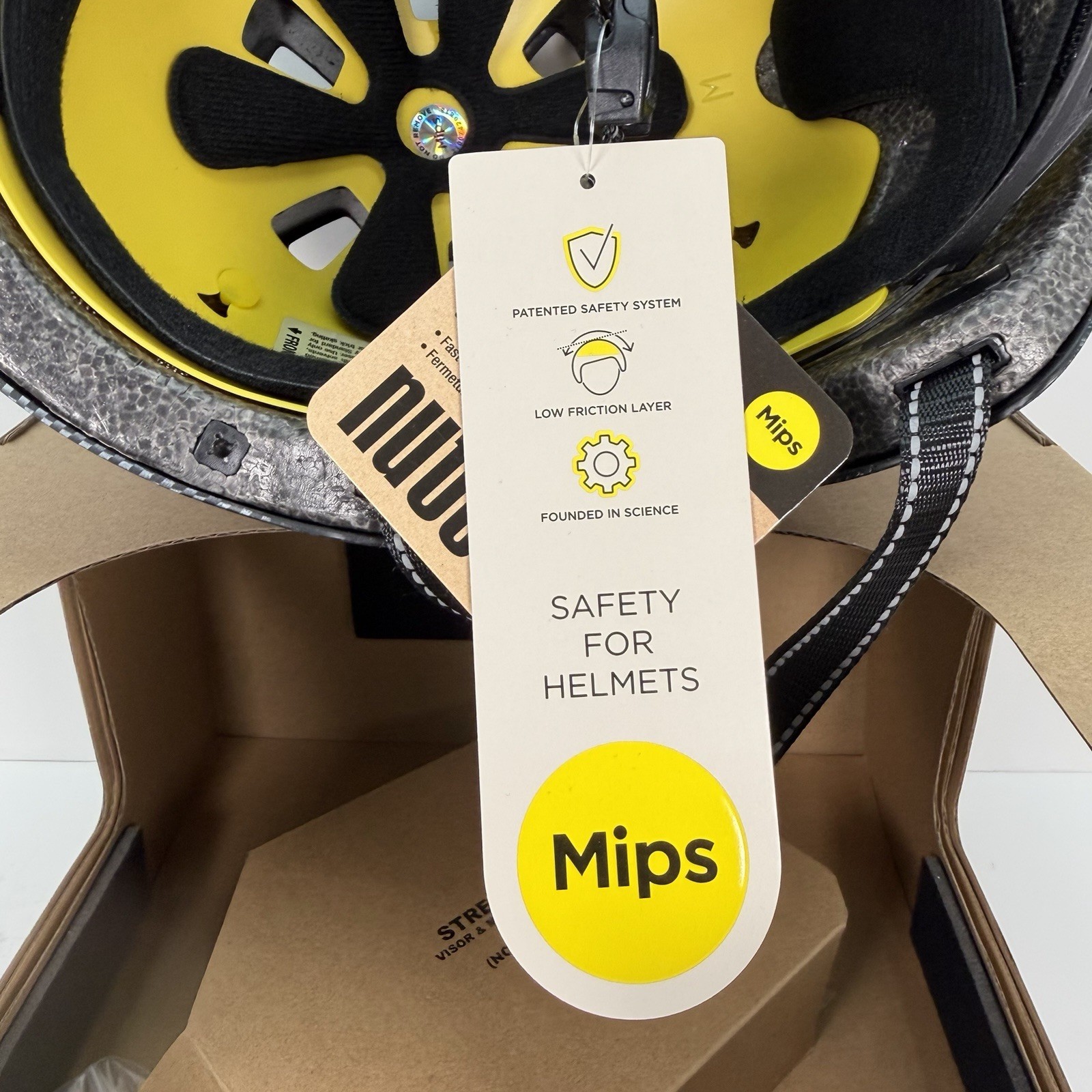 Nutcase - Medium - MIPS Helmet - From Scotland With Love - 22”-23.5” - NWT
