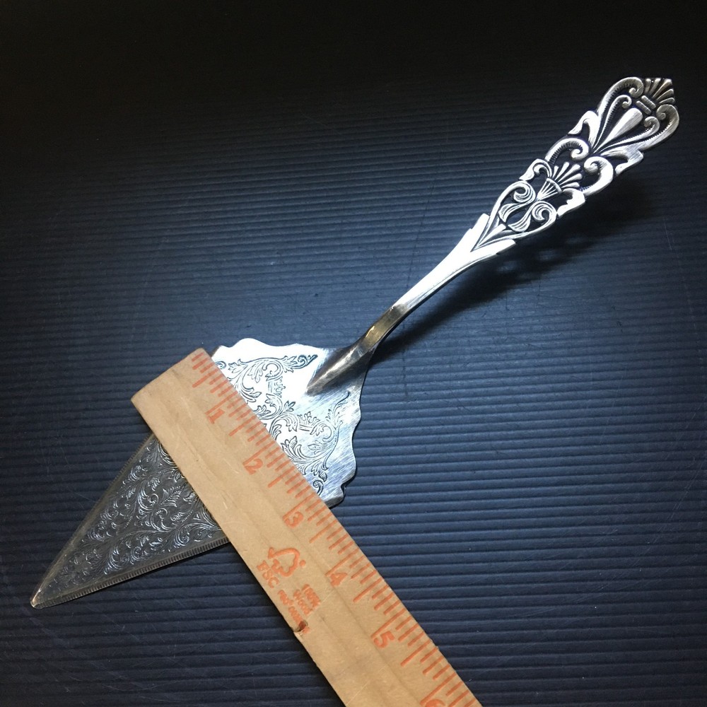 Vintage Ornate Silver plate Pie Server w/ Engraved Blade & Pierced Handle Italy