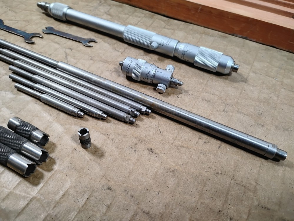 Starrett No. 124 & No. 124-C Inside Micrometer Set