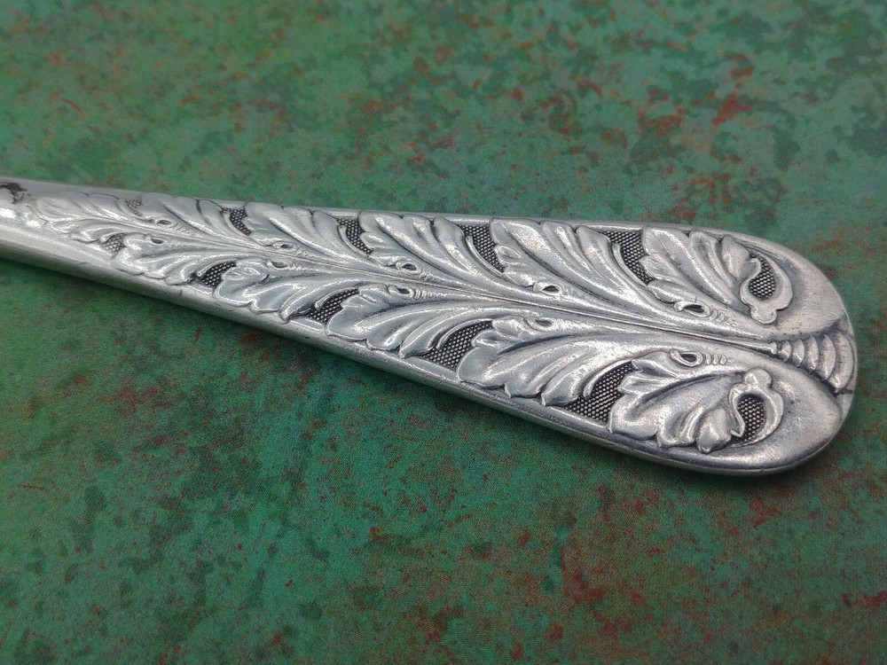 ACANTHUS 1886 Knife