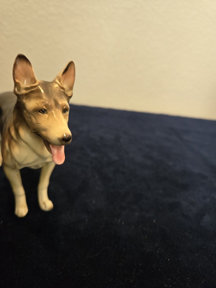 German Sheppard Figurine 5 Inch