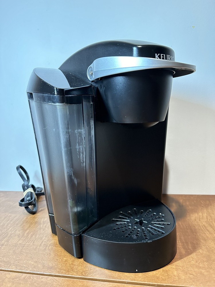 Keurig Single Cup Brewing System Coffee Maker Model B40 K-Cup Black