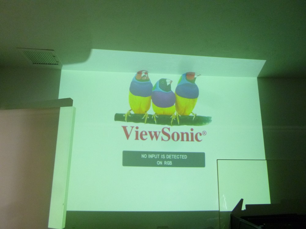 Viewsonic PJ551 Projector With Remote Bundle