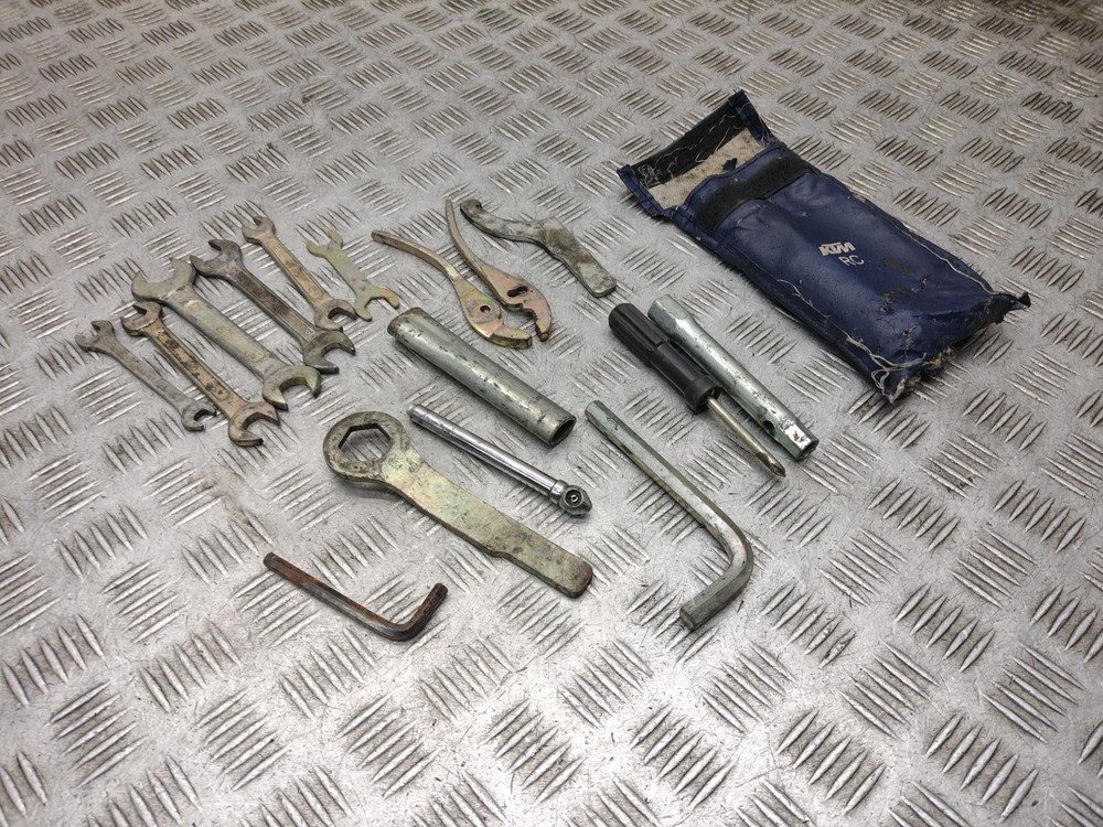 2015 KTM 125 DUKE  Tool Kit
