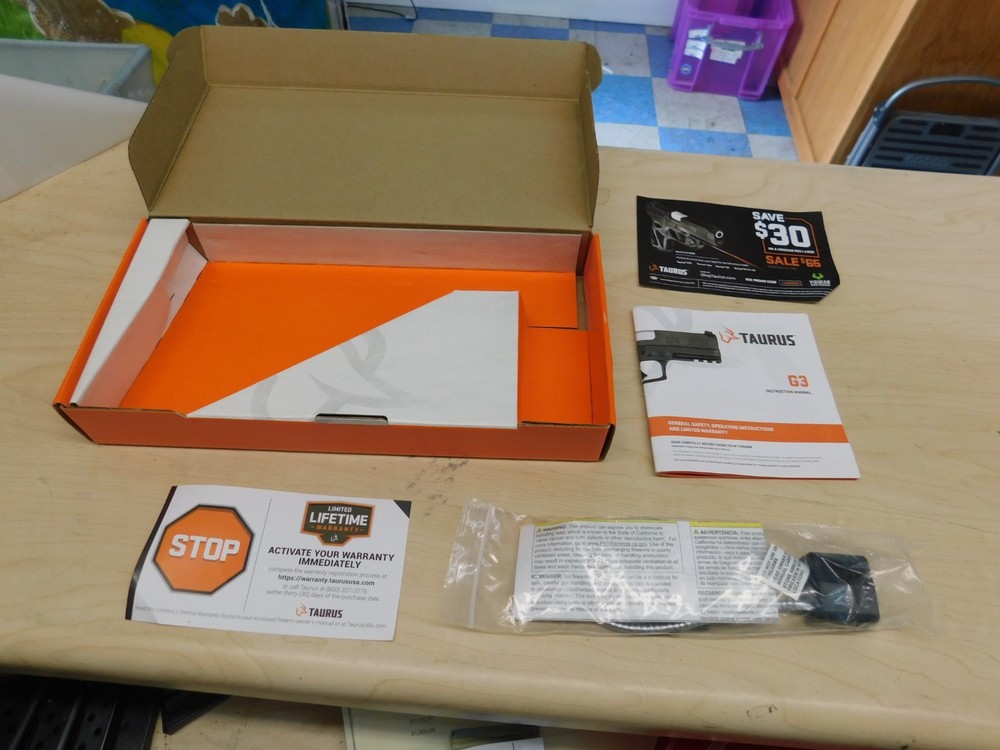 Taurus G3 - 9mm Factory Box + STUFF