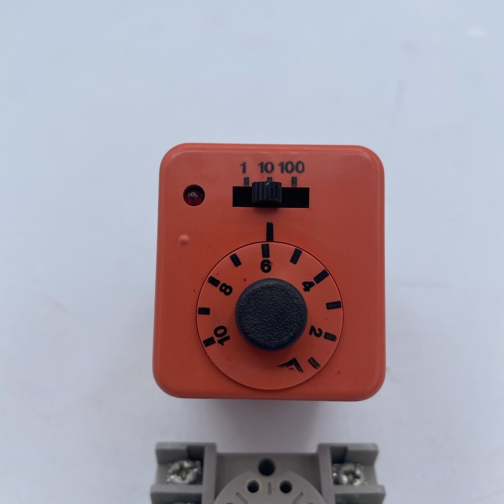 NEW EAGLE SIGNAL CONTROLS .5-10 MIN MULTI RANGE INTERVAL TIME DELAY 74Q2A601