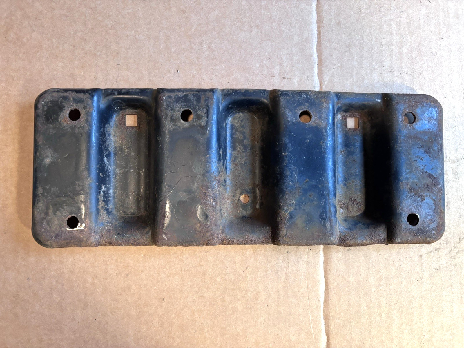 CORVETTE 1975-1979 FRONT LICENSE PLATE BRACKET ORIGINAL GM PART 347929 C3
