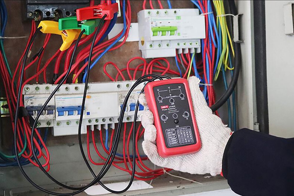 UNI-T UT262D Non-Contact Phase Sequence Table Lighting LED / Buzzer Erinn