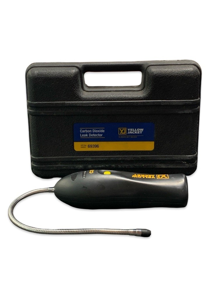 Yellow Jacket 69396 CO₂ Detector – Used – Tested – Includes Case