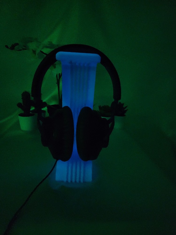 Headphone Stand - Glow in dark