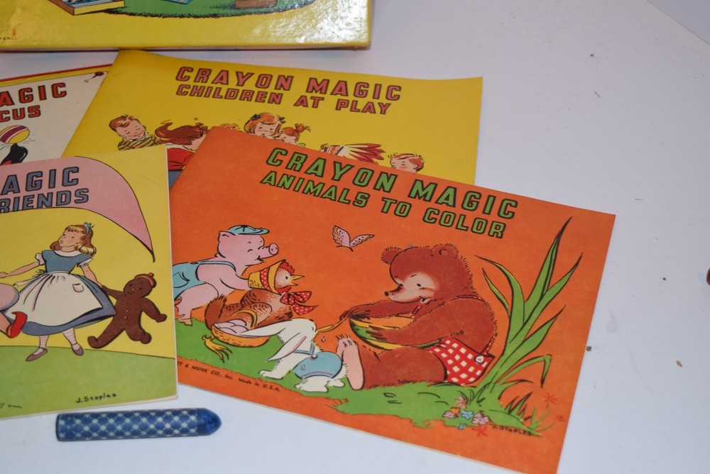 1964 Platt & Munk "Crayon Magic" Drawing Set - EX
