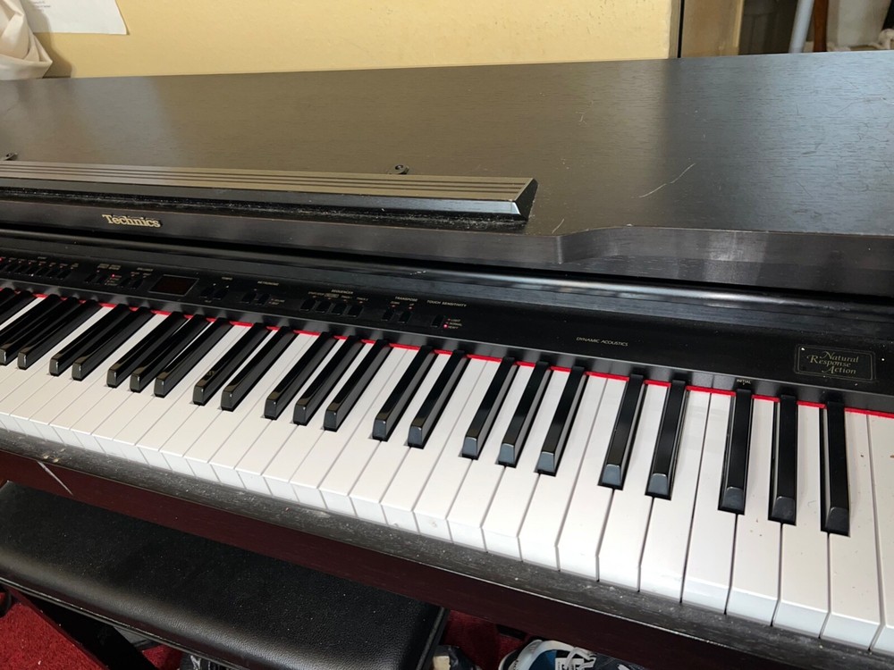 Technics SX-PX552 Digital Piano