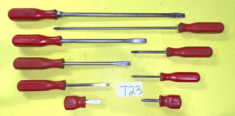 MAC TOOLS VINTAGE 9 PIECE ASSORTED RED HARD HANDLE SCREWDRIVER SET