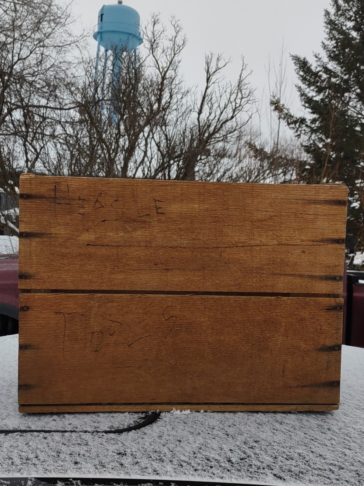 Vtg wooden crate for the Union 76 Oil Company of California (advertisement)