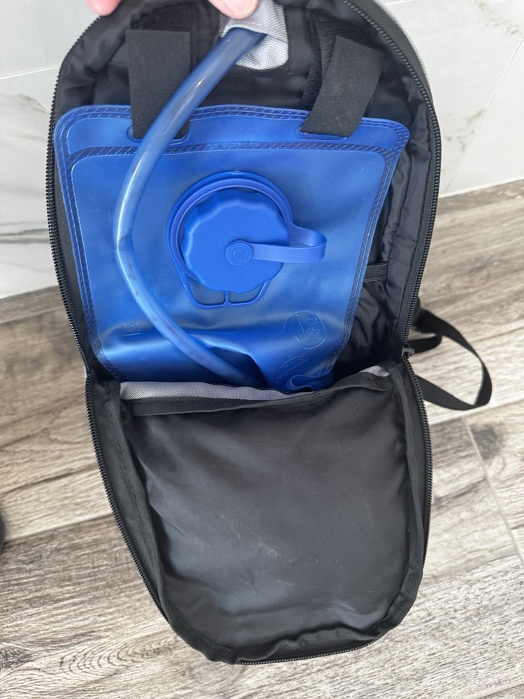 Sprayground Day Backpack Hydration Water Bladder Zipper Pockets Clean Gray