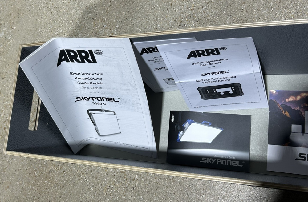 ARRI SkyPanel LED S360-C Kit (L0.0016335)
