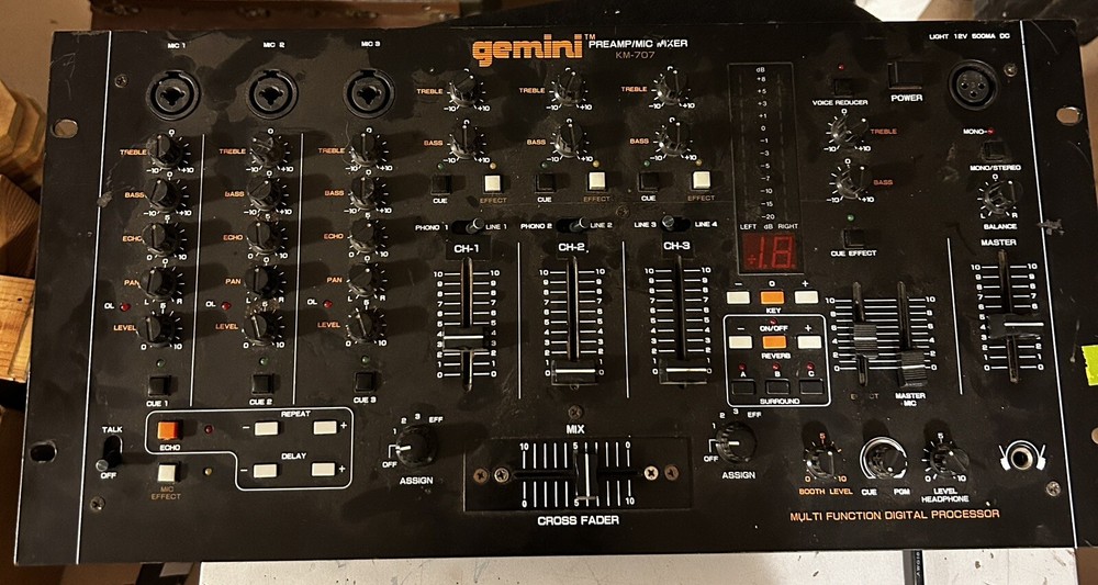 Gemini KM-707 Preamp Mic Mixer Multi Function Digital Processor