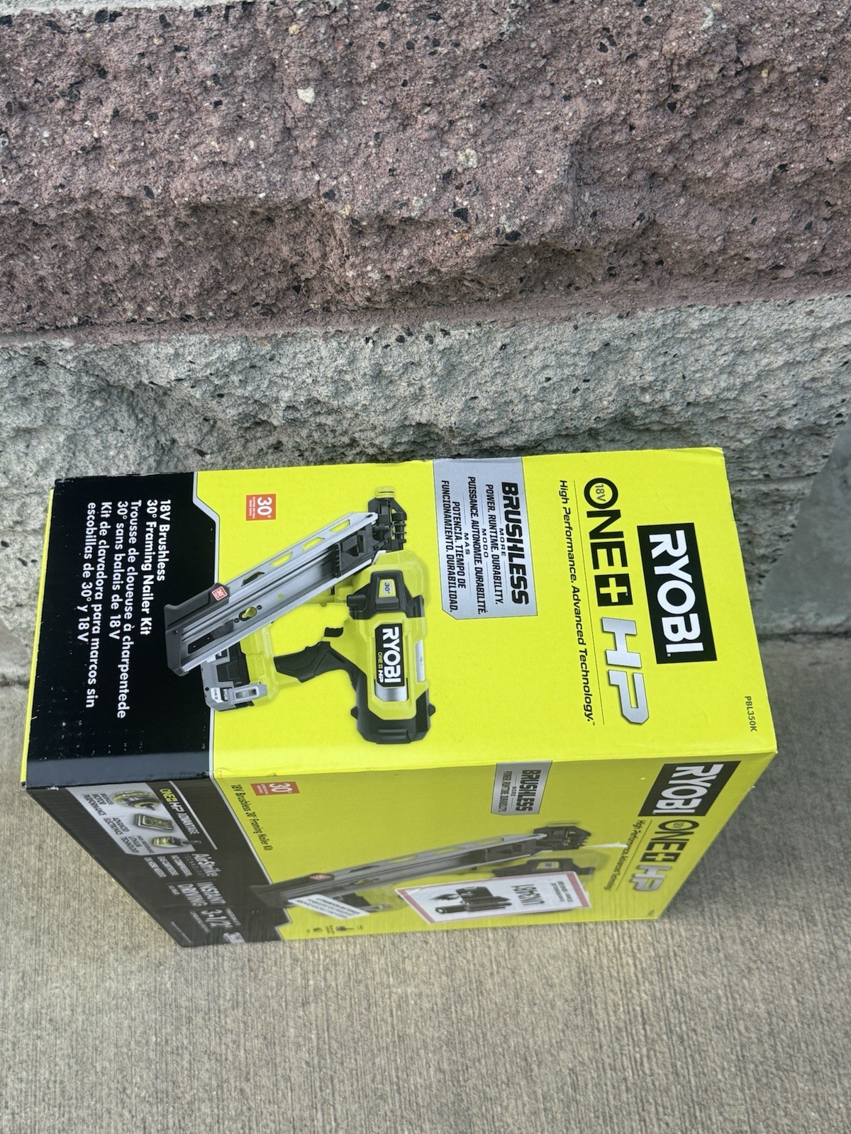 New Ryobi ONE+ HP 18V Brushless 30° Framing Nailer 4.0 Ah HP Battery + Charger