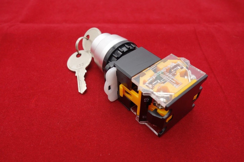 1PC Cutout 22MM Key Selector Switch 2 Position Maintained key switch LAY39