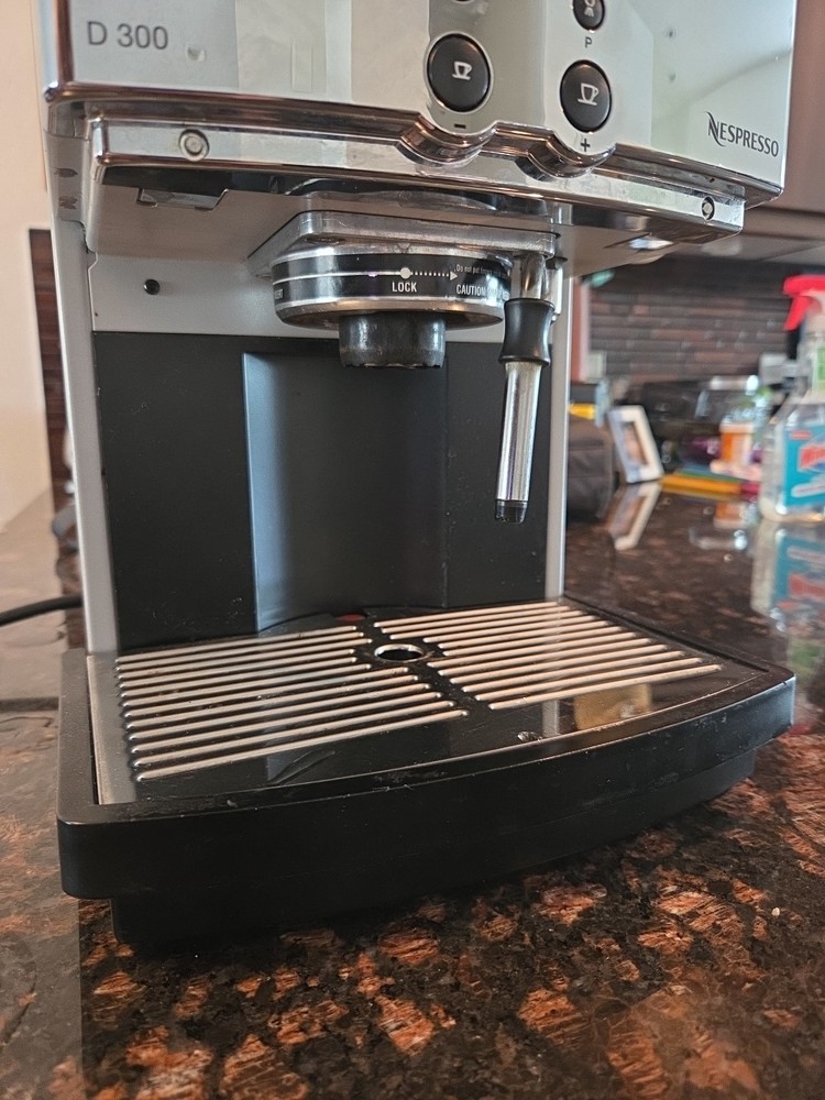 Nespresso D300 Coffee Machine