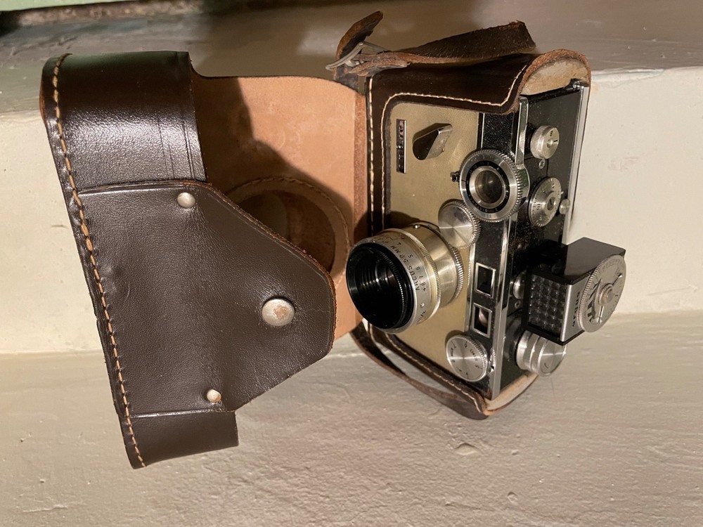 Argus C3 35mm Rangefinder Camera W/ flash Beige