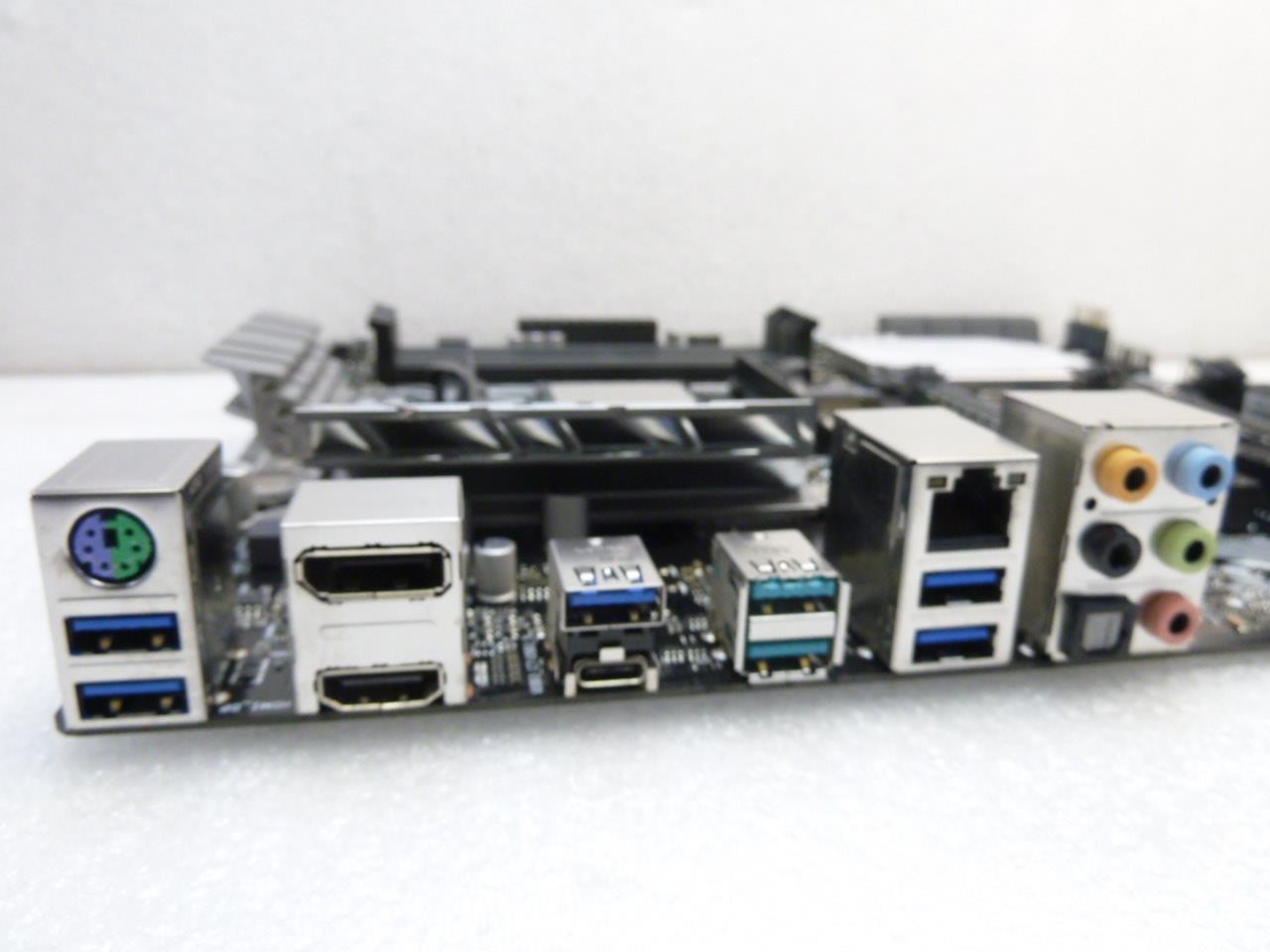 ASUS Prime X370-Pro AM4 ATX Motherboard DDR4 w/ CPU AMD Ryzen 7 2700X I/O Shield