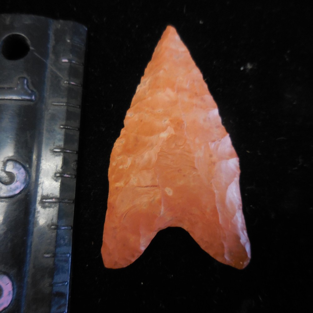 RED DALTON POINT--CLASSIC FORM AND FLAKING