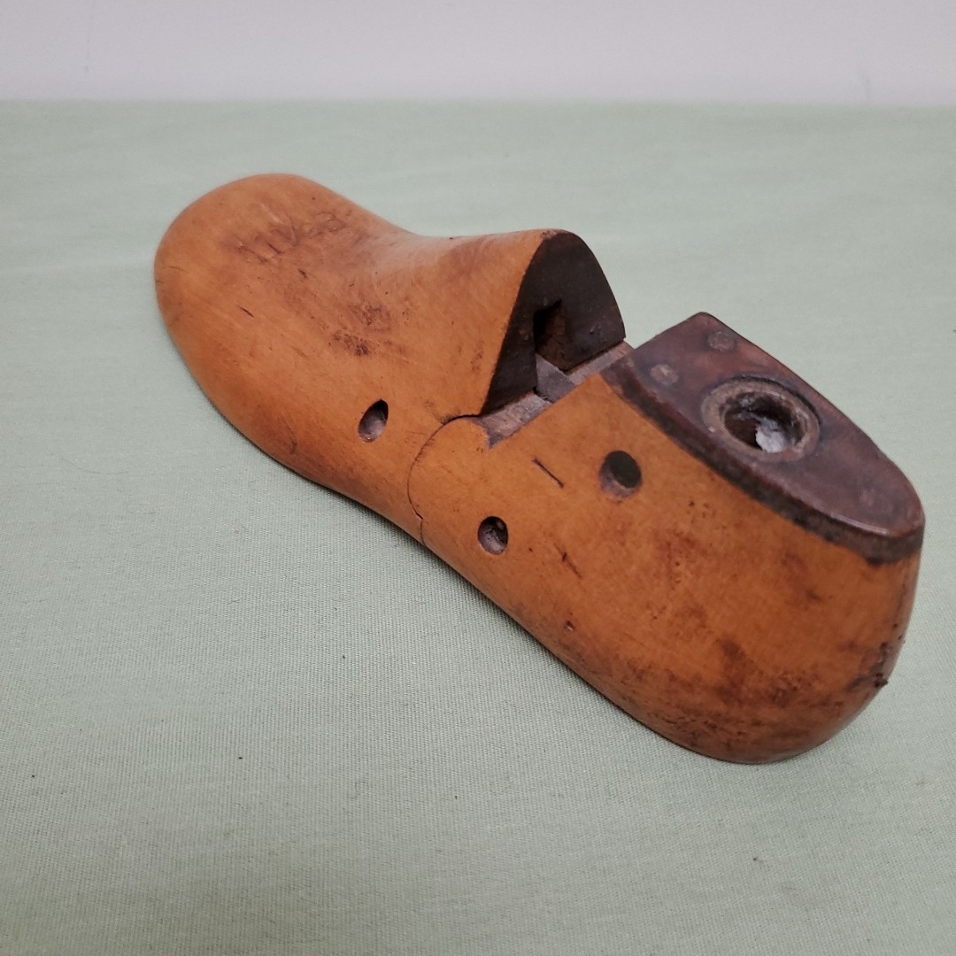 Vintage Single Wooden Child's Shoe Mold Size 11 1/2 B Antique