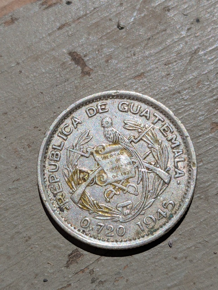 1945 Guatemala 10 centavos silver coin