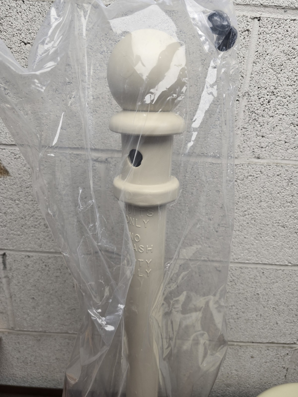 Eagle Butt Can 5gal Cigarette Receptacle, 40" H x 12" Dia, Steel Tan 1205BEI NEW