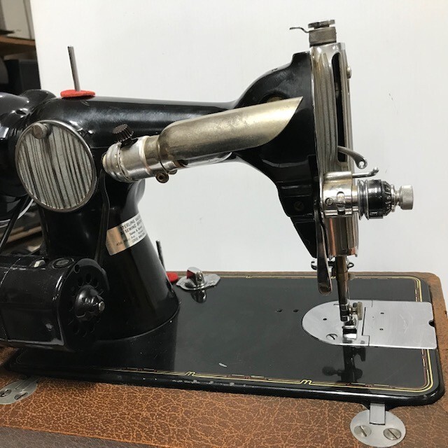 Vintage Precision Deluxe Portable Sewing Machine - tested, works!